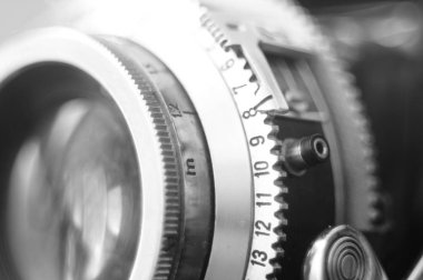 Eski kameranın bir parçası ve aynı zamanda eski kamera kullanıcılarına rahatlık sağlayan lüks bir tasarımı olan vintage kameranın geri kalanı.