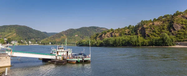 Panorama del ferry de coches en el río Rin en Boppard —  Fotos de Stock