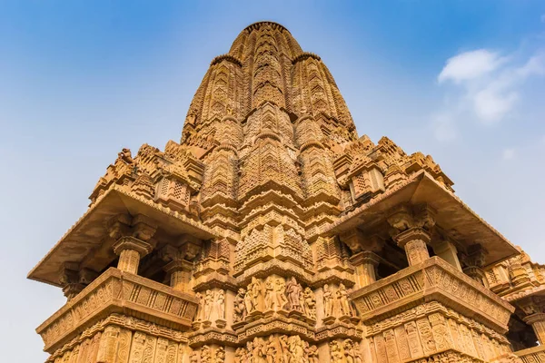 Khajuraho寺庙建筑群的装饰塔 — 图库照片