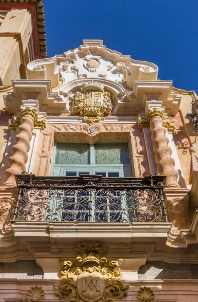 Balkon historického Palacio de Penaflor v Eciji — Stock fotografie