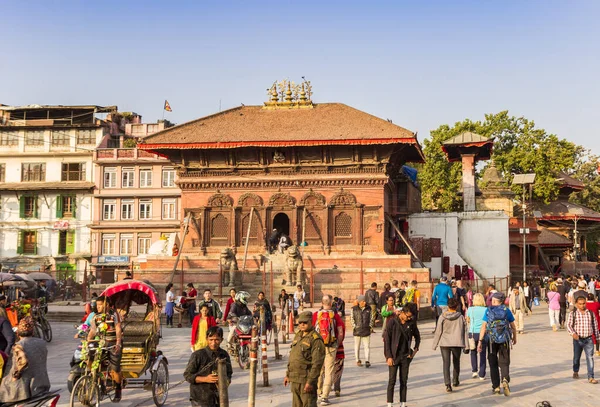 Történelmi Mahadev Parvati templom a Durbar téren Kathmanduban — Stock Fotó