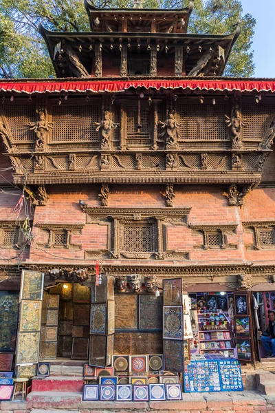 Sklep z pamiątkami w świątyni na placu Durbar w Katmandu — Zdjęcie stockowe