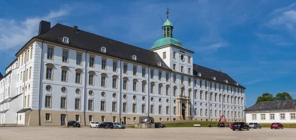 Panorama van het barokke Gottorf kasteel in Sleeswijk — Stockfoto