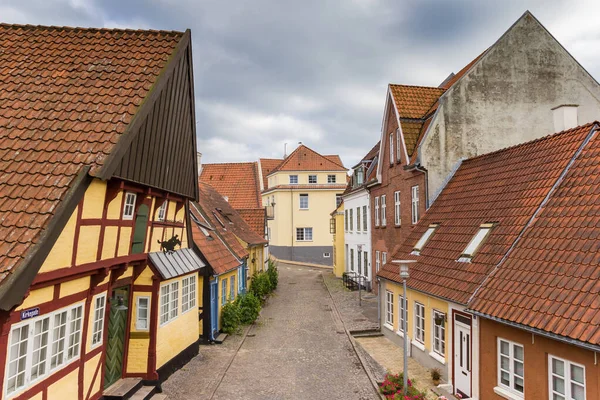 丹麦桑德堡半木质房屋 有倾斜的立面 — 图库照片