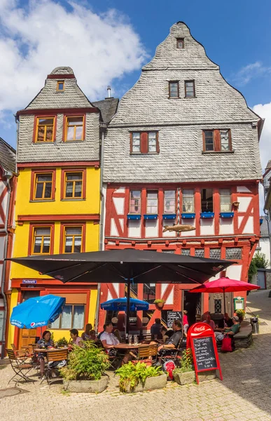 Menschen Sitzen Vor Einem Café Limburg Der Lahn — Stockfoto