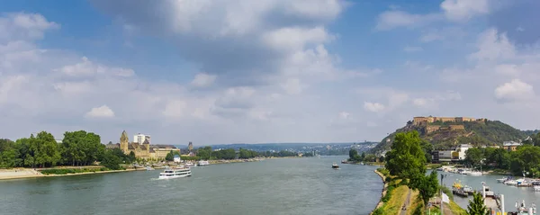 ドイツのコブレンツに近いライン川のパノラマ — ストック写真