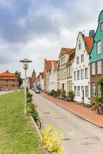 Ulica Zabytkowymi Domami Gluckstadt Niemcy — Zdjęcie stockowe