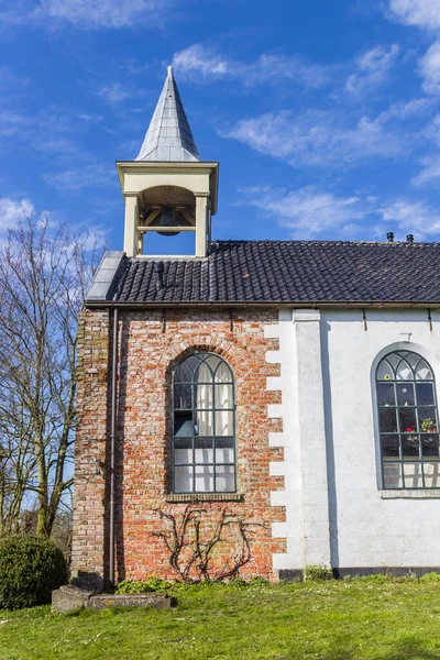 Seitenansicht Der Historischen Kleinen Kirche Von Jukwerd Niederlande — Stockfoto