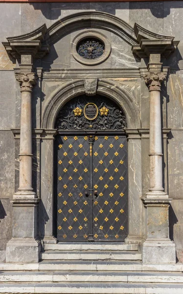 Drzwi Złotym Zdobieniem Pałacu Moguncji Niemcy — Zdjęcie stockowe