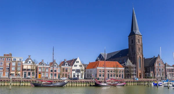 Hollanda Harlingen Deki Zuiderhaven Limanındaki Katolik Kilisesinin Panoraması — Stok fotoğraf