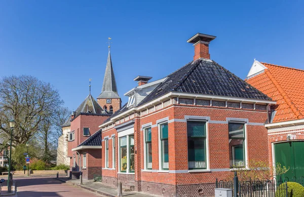 Straat Met Huizen Kerktoren Warffum Nederland — Stockfoto