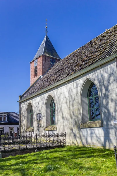 荷兰格罗宁根Zuurdijk村的历史教堂 — 图库照片