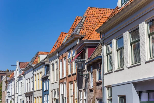 歴史的都市の古い家の行 カンペン オランダ — ストック写真