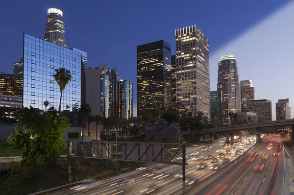 Los Angeles downtown twilight transition — Stock Photo, Image