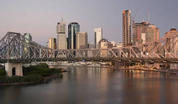 Panoramę miasta Brisbane dzień i wschód słońca — Zdjęcie stockowe