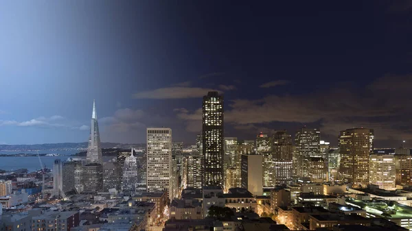 San Francisco Skyline transition crépusculaire — Photo