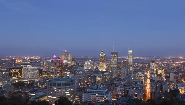 Crépuscule de Montréal après le coucher du soleil Photo De Stock