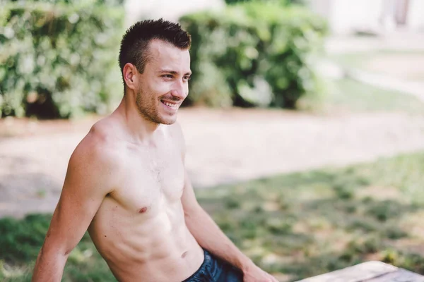 Young Handsome Man Casual Clothes Posing Outdoors — Stock Photo, Image