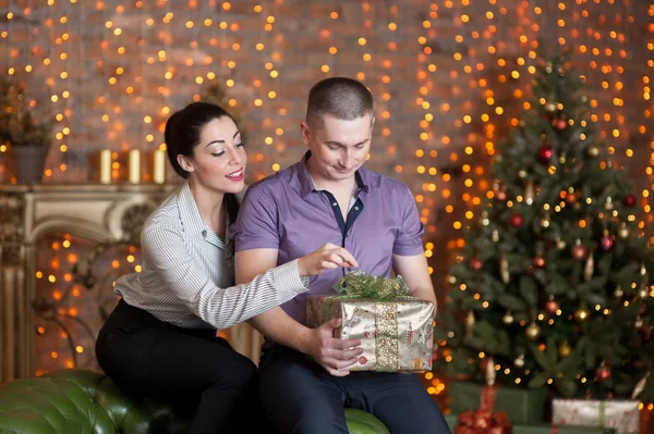 Junges und schönes Paar. — Stockfoto