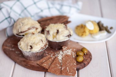 sığır eti dilim Mantar krema sos peyniri ile