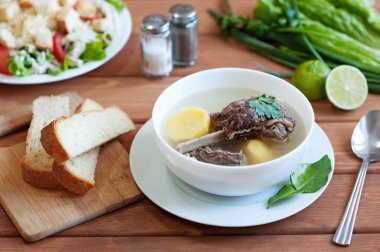 et çorbası sebzeli