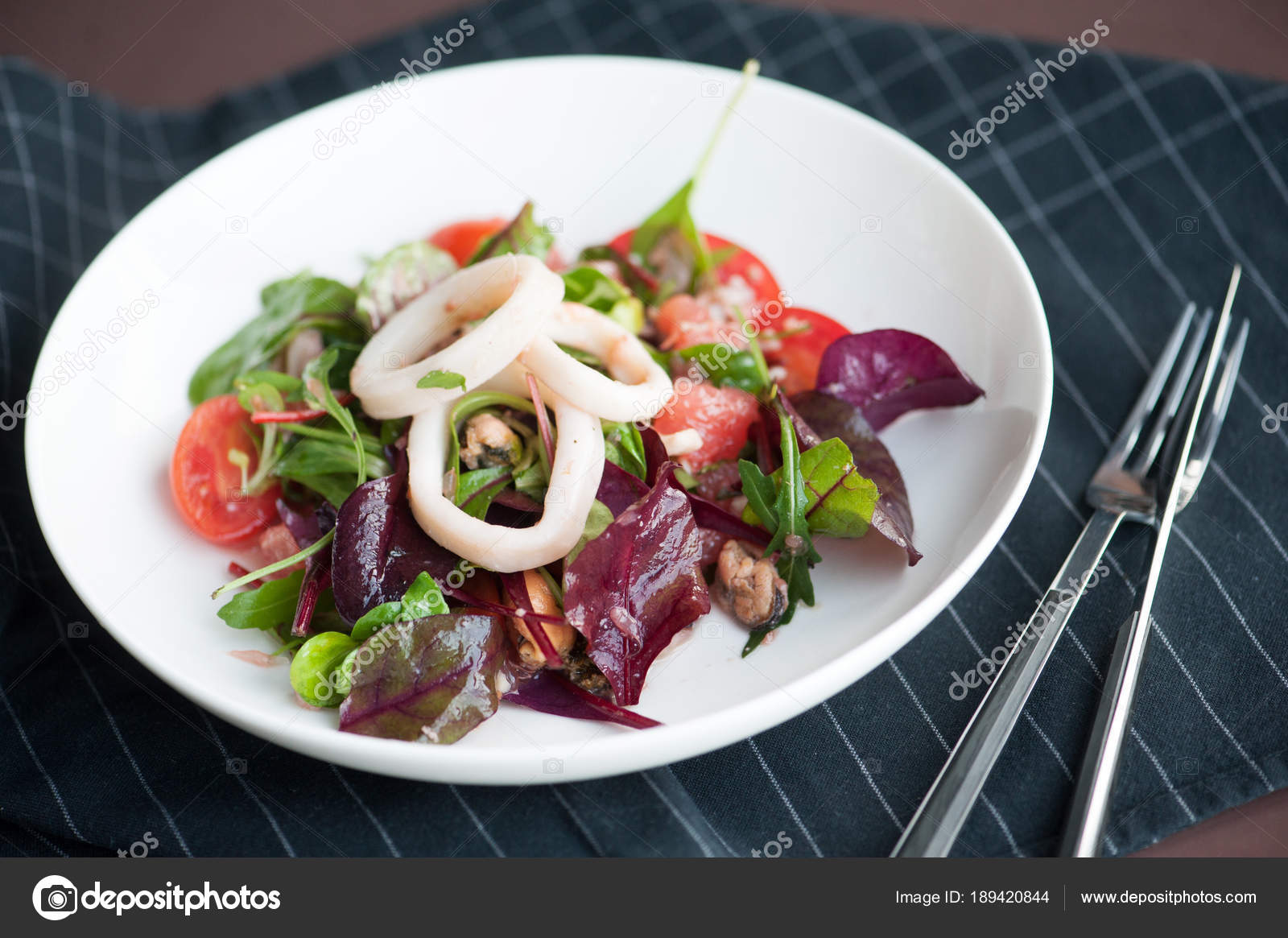 Salad of squid and crab sticks, recipe for gourmets Salad of squid and crab sticks, recipe for gourmets