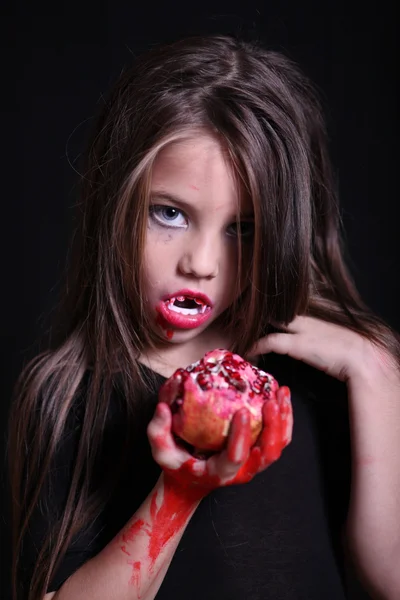 Het meisje in de afbeelding voor Halloween — Stockfoto