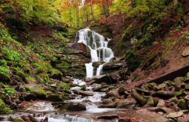 Şelale sonbahar Shipot