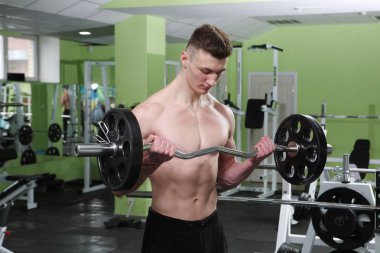 Spor eğitim genç adamdır