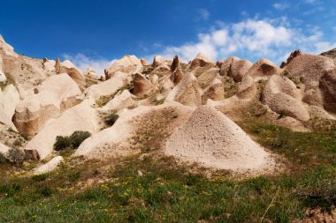 Red Valley kasabada mağara