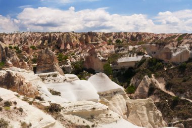 Red Valley kasabada mağara