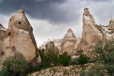 Red Valley kasabada mağara