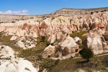 Red Valley kasabada mağara