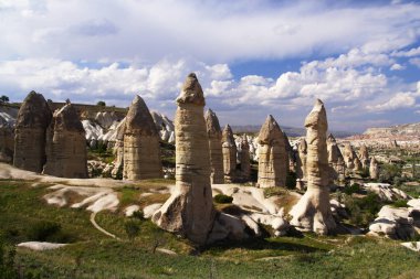 Kaya oluşumları aşk Vadisi Göreme oteller. Cappadocia