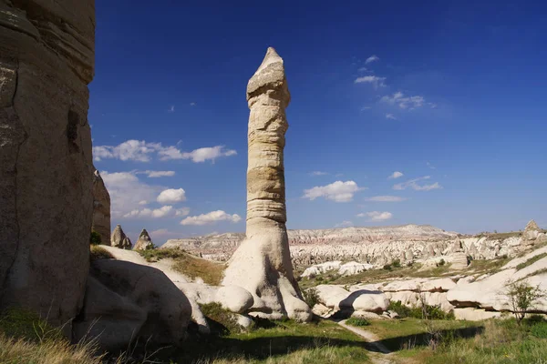 Kaya oluşumları aşk Vadisi Göreme oteller. Cappadocia