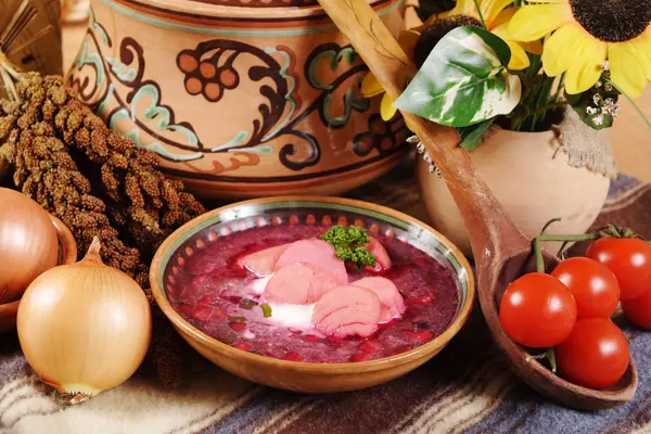 Borsch ulusal bir Ukraynalı yemektir. 