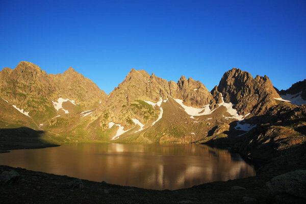 Озеро Тобавартили в вечернем свете. Грузия
.