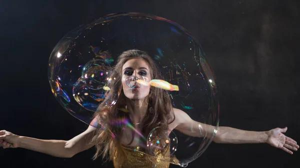 Magia profesional de burbujas Imágenes De Stock Sin Royalties Gratis