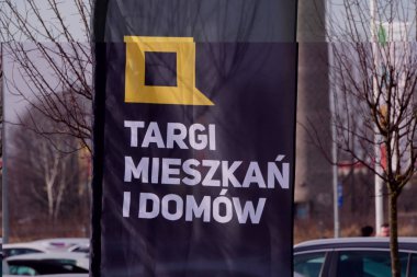 Krakow, Polonya 15.02.2020: Tanslasyon: Krakow 'da konut, apartman, ev veya gayrimenkul fuarı.