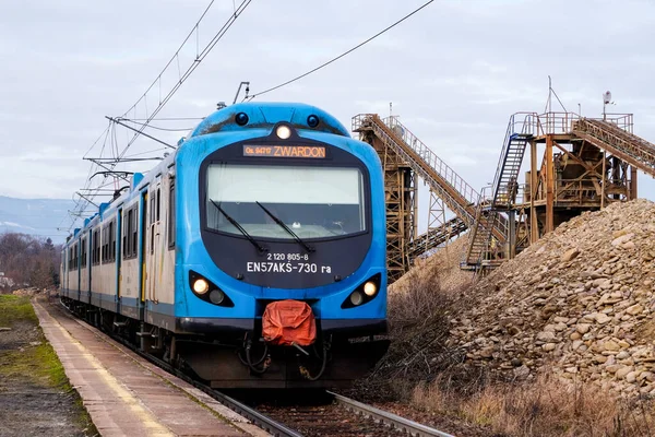 폴란드 Zwardon 2020 En57Aks 열차가 Zvardon — 스톡 사진