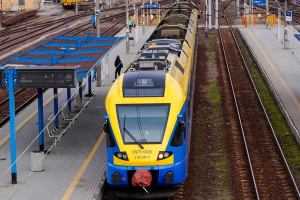 Zywiec Polen 2020 Stadler Flirt Elektrozug En75 002B Kommt Bahnhof — Stockfoto