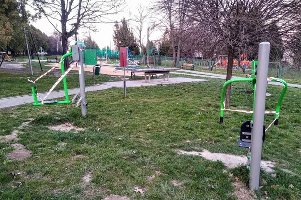 Parque Infantil Interno Para Crianças Carrossel Baloiços Playgrounds Infantis Prevenção — Fotografia de Stock