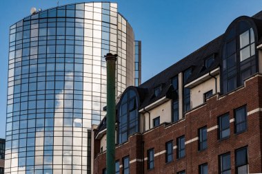İrlanda Cumhuriyeti 'ndeki Limerick şehir merkezinin mimarisi üzerine yakın plan