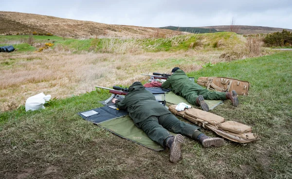 Objetivo Rifle Largo Alcance Disparando Campo Tiro Irlanda Rural —  Fotos de Stock