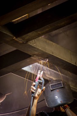 eski çelik kesme veya gaz ateş ile kaynak kapatın