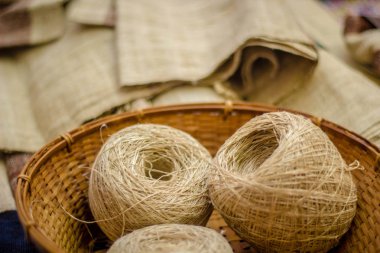 Bambu sepet kenevir lifi için büyük sepet.