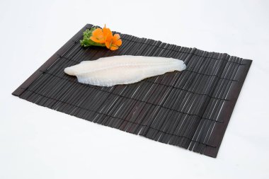 Bir dilim oyuncak balık eti..