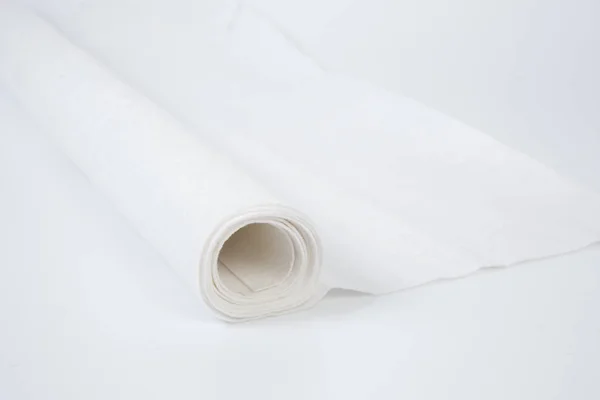 Roll White Πυκνό Ύφασμα Στο Λευκό Φόντο — Φωτογραφία Αρχείου