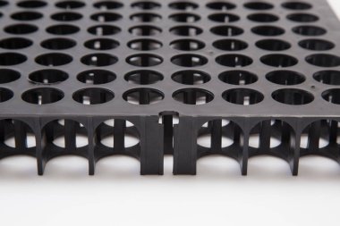 Bahçe için plastik fide.