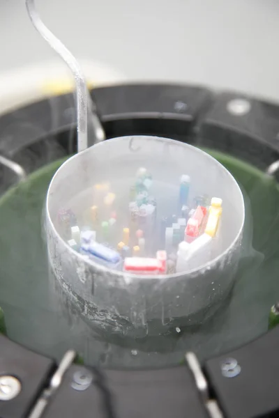 Sıvı nitrojen tankında sperm depolama, Kısırlık Laboratuvarı 1